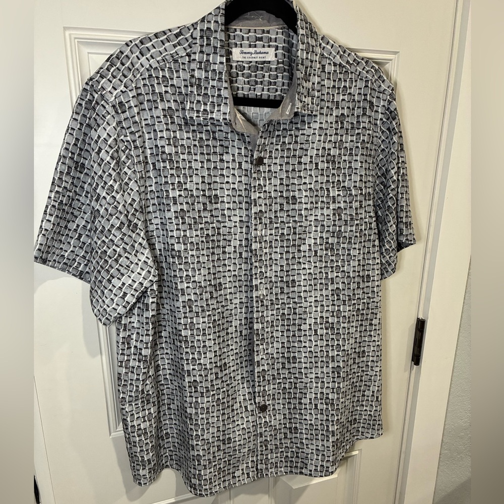 Tommy Bahama Short Sleeve Button Up